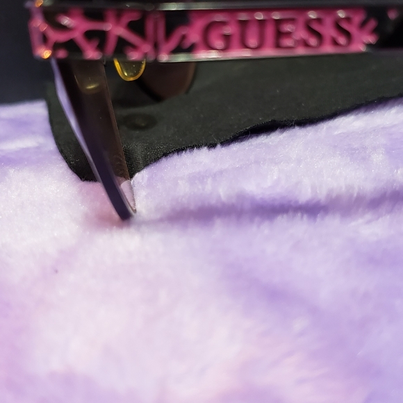 Sunglasses - Picture 3 of 5